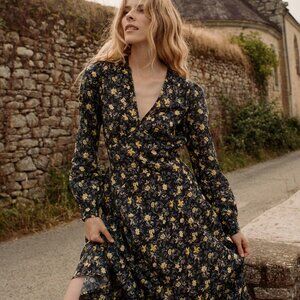 Doen Charleston Dress in Noir Winding Blossoms